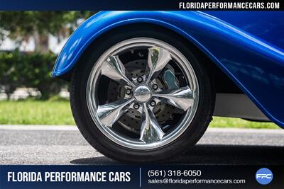 1933 Ford Custom   - Photo 27 - Riviera Beach, FL 33407