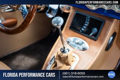 1933 Ford Custom   - Photo 61 - Riviera Beach, FL 33407