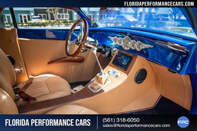 1933 Ford Custom   - Photo 52 - Riviera Beach, FL 33407
