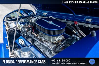 1933 Ford Custom   - Photo 71 - Riviera Beach, FL 33407
