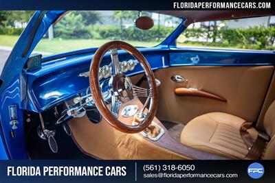1933 Ford Custom   - Photo 41 - Riviera Beach, FL 33407