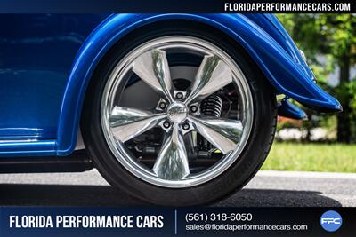 1933 Ford Custom   - Photo 28 - Riviera Beach, FL 33407