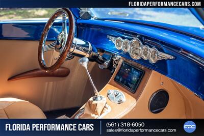 1933 Ford Custom   - Photo 55 - Riviera Beach, FL 33407