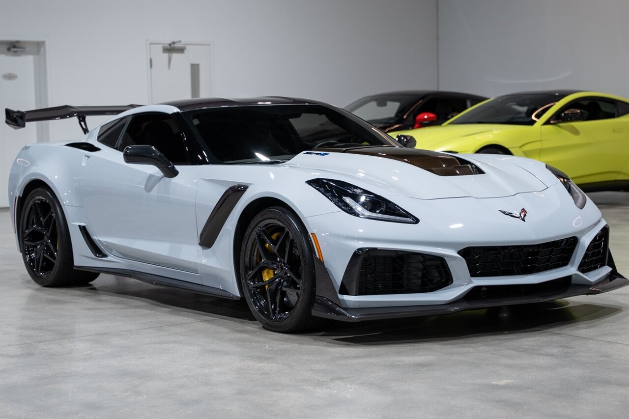 2019 Chevrolet Corvette ZR1   - Photo 14 - Riviera Beach, FL 33407