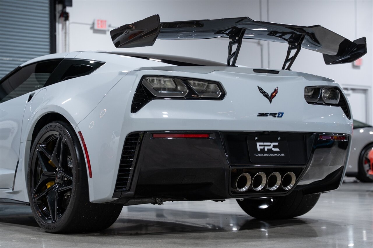 2019 Chevrolet Corvette ZR1   - Photo 12 - Riviera Beach, FL 33407
