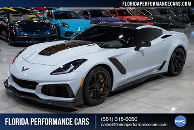 2019 Chevrolet Corvette ZR1   - Photo 2 - Riviera Beach, FL 33407