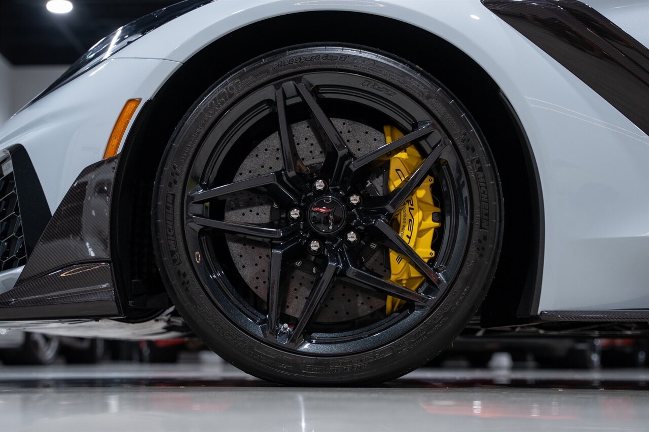 2019 Chevrolet Corvette ZR1   - Photo 48 - Riviera Beach, FL 33407