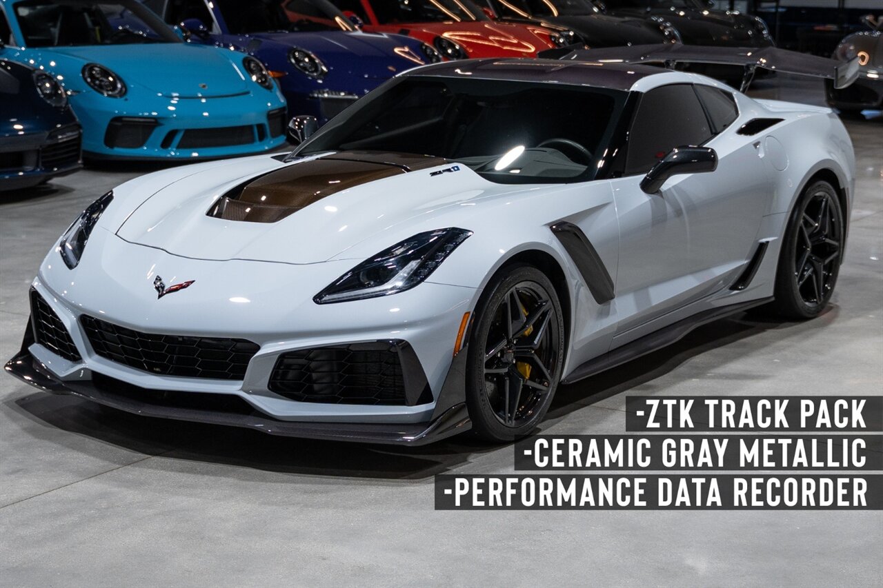 2019 Chevrolet Corvette ZR1   - Photo 1 - Riviera Beach, FL 33407