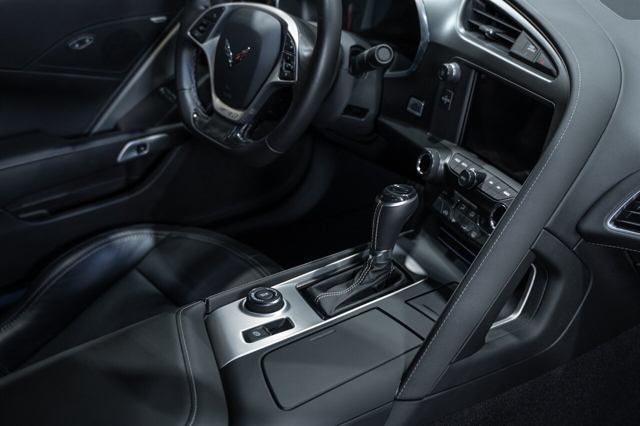 2019 Chevrolet Corvette ZR1   - Photo 56 - Riviera Beach, FL 33407