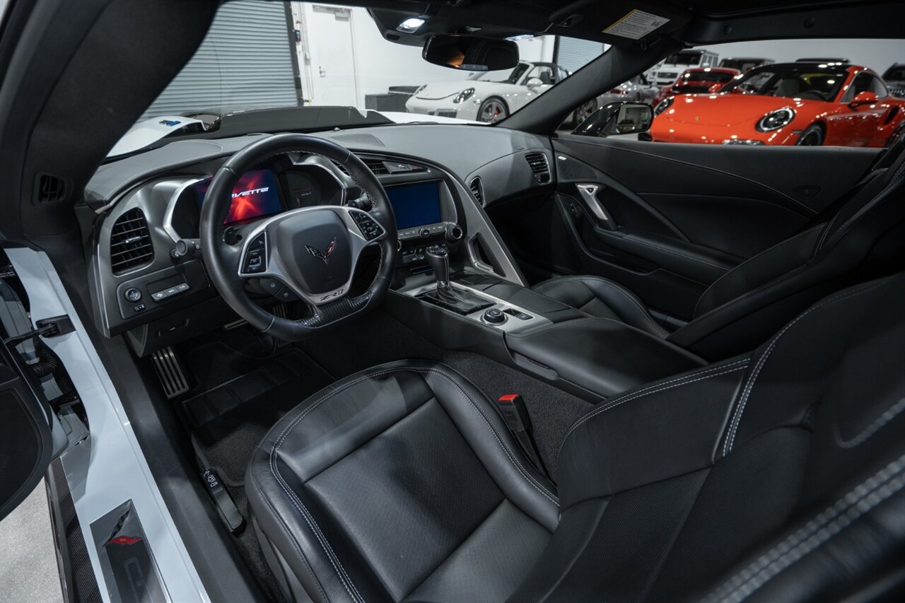 2019 Chevrolet Corvette ZR1   - Photo 15 - Riviera Beach, FL 33407