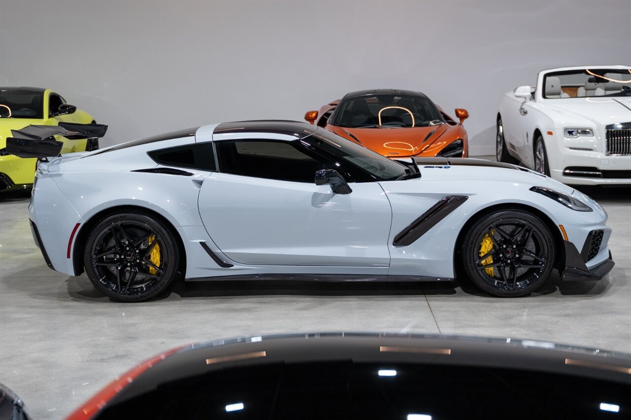 2019 Chevrolet Corvette ZR1   - Photo 7 - Riviera Beach, FL 33407