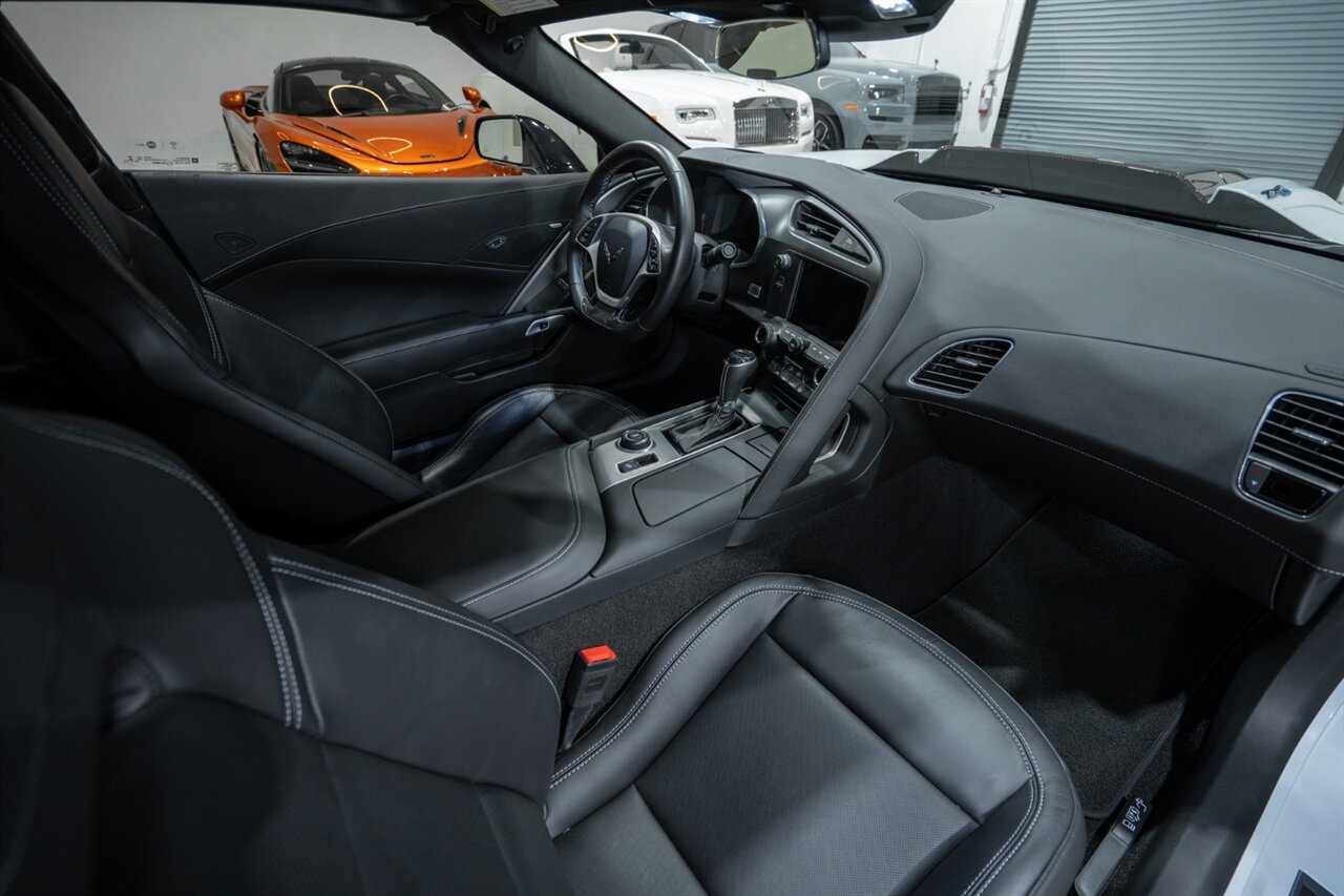 2019 Chevrolet Corvette ZR1   - Photo 31 - Riviera Beach, FL 33407