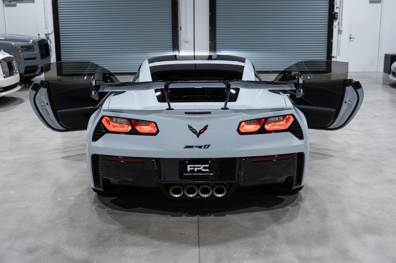 2019 Chevrolet Corvette ZR1   - Photo 40 - Riviera Beach, FL 33407