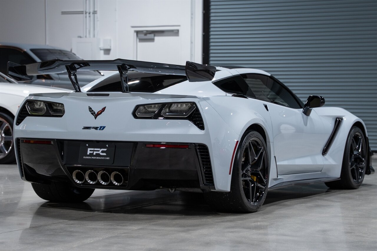 2019 Chevrolet Corvette ZR1   - Photo 13 - Riviera Beach, FL 33407