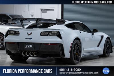 2019 Chevrolet Corvette ZR1   - Photo 13 - Riviera Beach, FL 33407