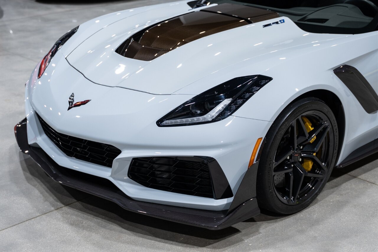 2019 Chevrolet Corvette ZR1   - Photo 11 - Riviera Beach, FL 33407