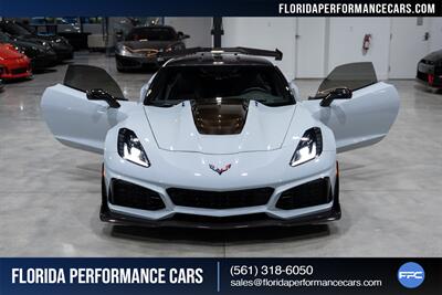 2019 Chevrolet Corvette ZR1   - Photo 39 - Riviera Beach, FL 33407