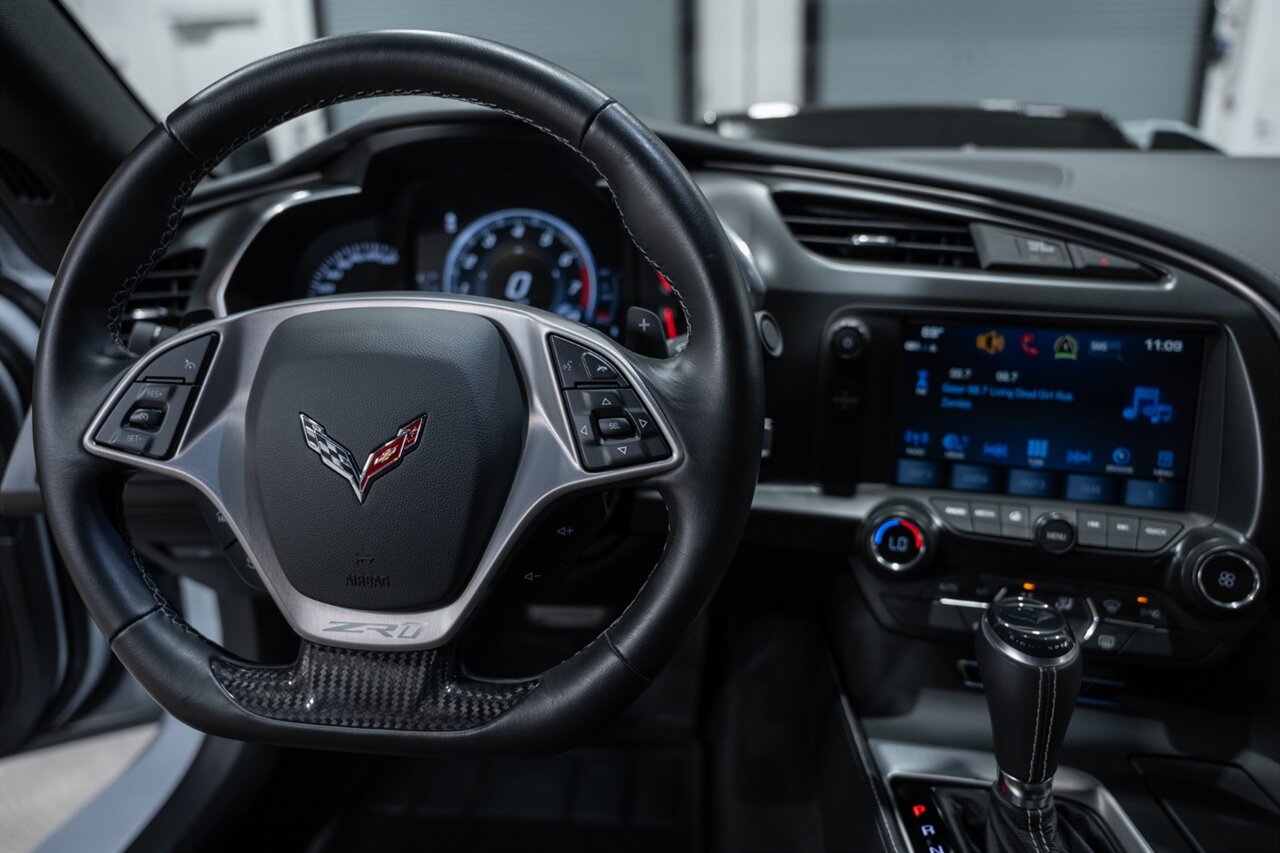 2019 Chevrolet Corvette ZR1   - Photo 30 - Riviera Beach, FL 33407
