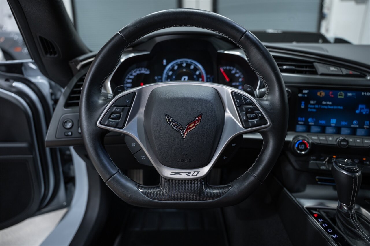2019 Chevrolet Corvette ZR1   - Photo 23 - Riviera Beach, FL 33407