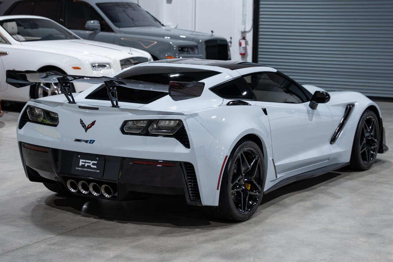 2019 Chevrolet Corvette ZR1   - Photo 6 - Riviera Beach, FL 33407