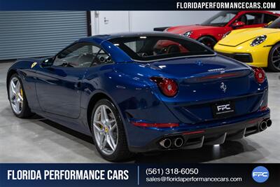 2016 Ferrari California T   - Photo 12 - Riviera Beach, FL 33407