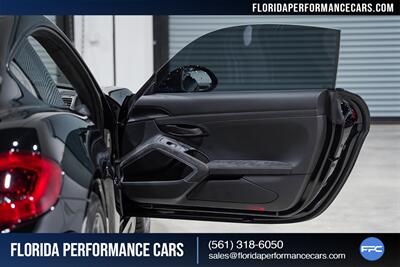 2016 Porsche Cayman GT4   - Photo 29 - Riviera Beach, FL 33407