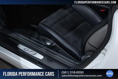 2015 Porsche 911 GT3   - Photo 25 - Riviera Beach, FL 33407