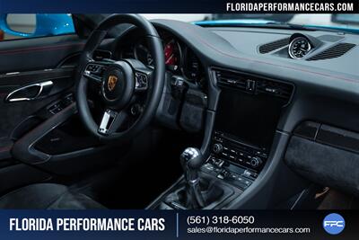 2018 Porsche 911 Carrera GTS   - Photo 32 - Riviera Beach, FL 33407