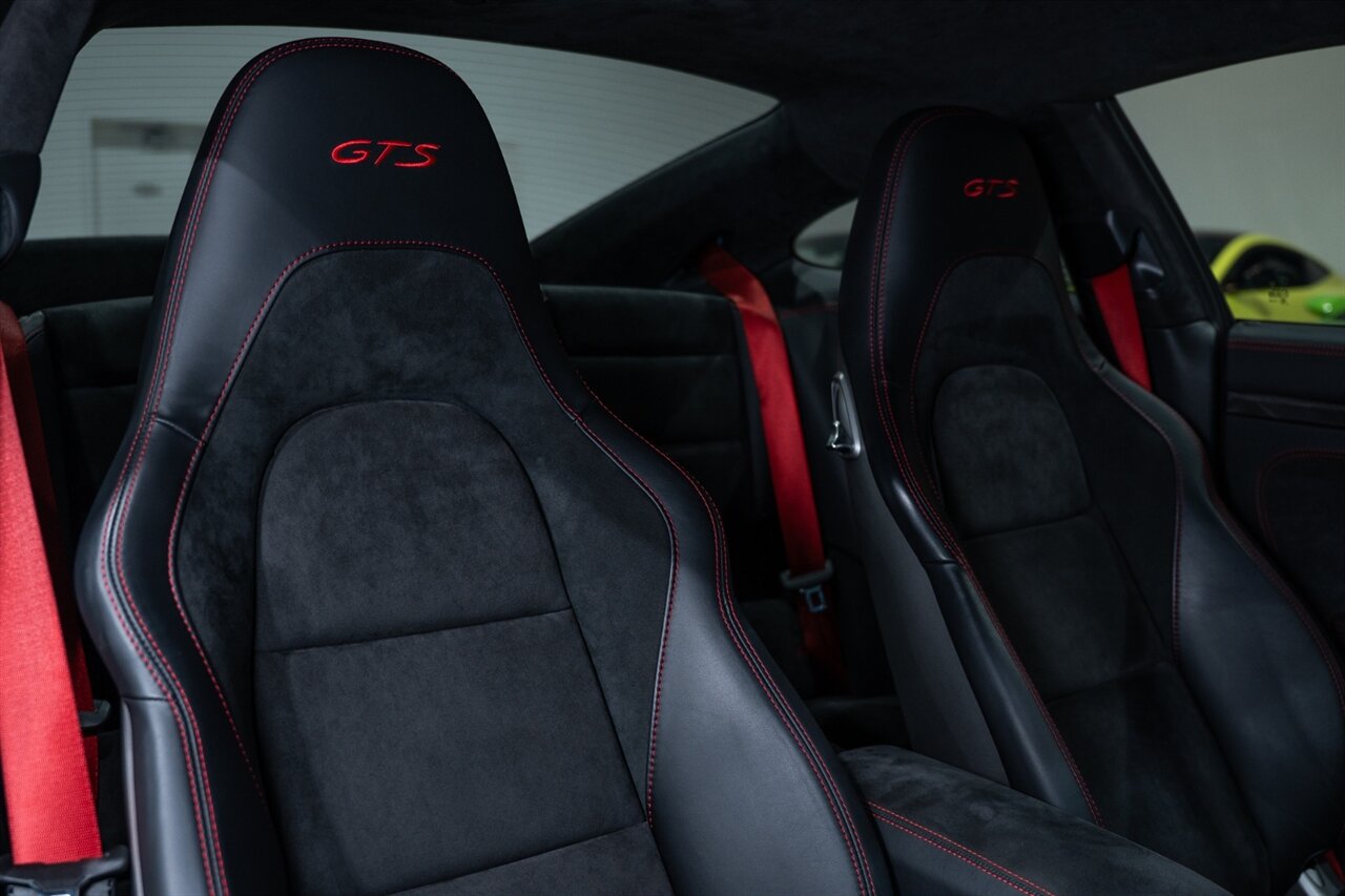 2018 Porsche 911 Carrera GTS   - Photo 34 - Riviera Beach, FL 33407