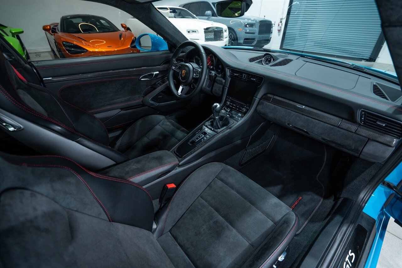 2018 Porsche 911 Carrera GTS   - Photo 31 - Riviera Beach, FL 33407