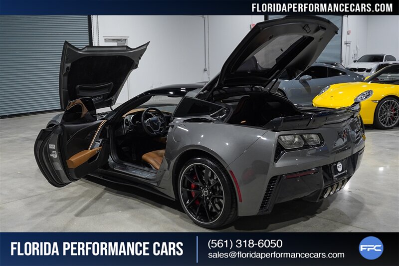 2016 Chevrolet Corvette Z06 w/ Z07 Performance   - Photo 35 - Riviera Beach, FL 33407