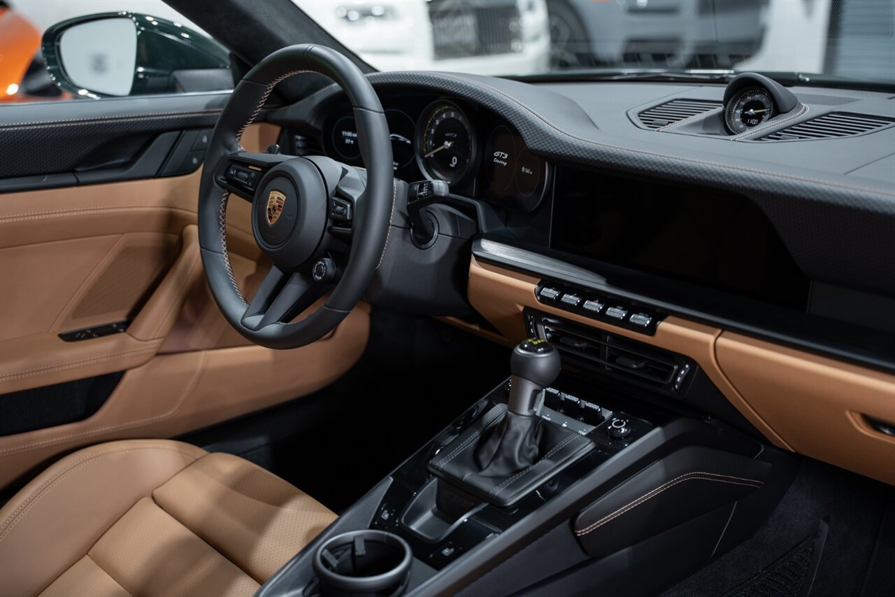 2022 Porsche 911 GT3 Touring   - Photo 34 - Riviera Beach, FL 33407