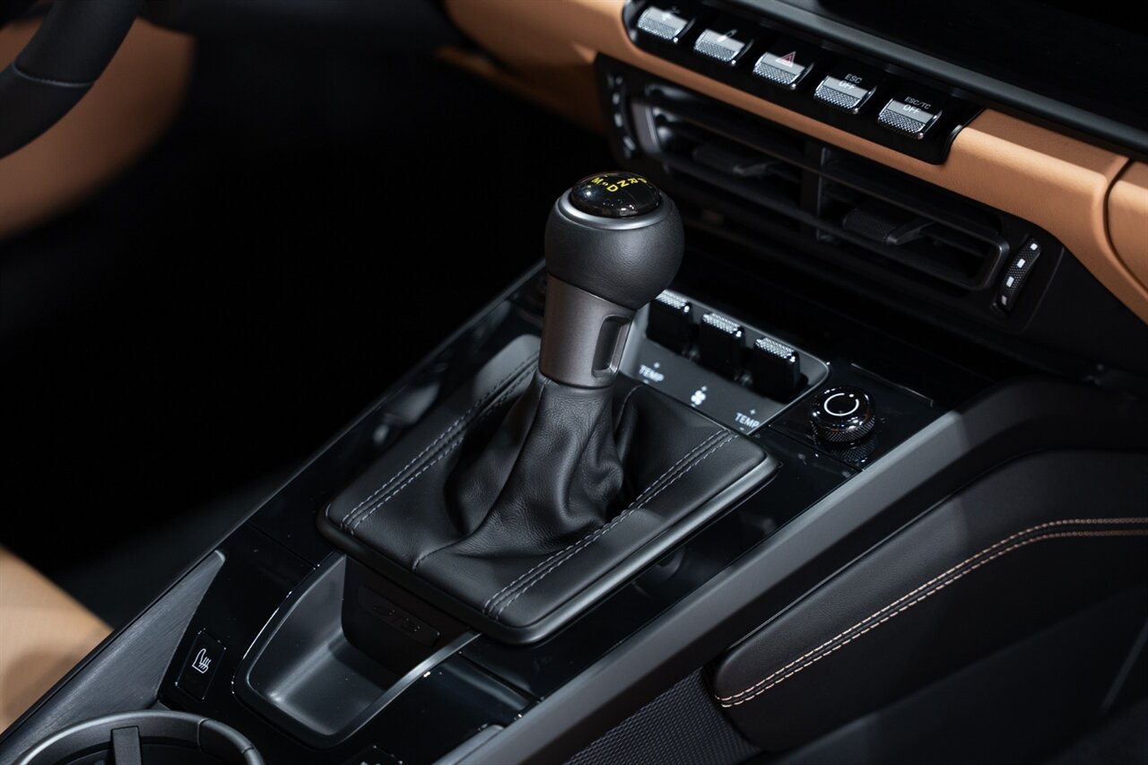 2022 Porsche 911 GT3 Touring   - Photo 61 - Riviera Beach, FL 33407