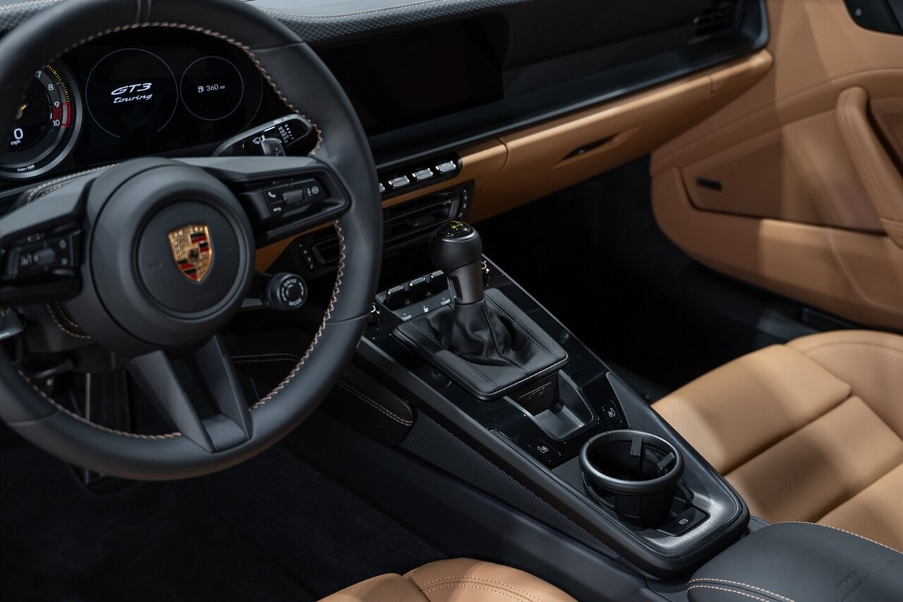 2022 Porsche 911 GT3 Touring   - Photo 26 - Riviera Beach, FL 33407