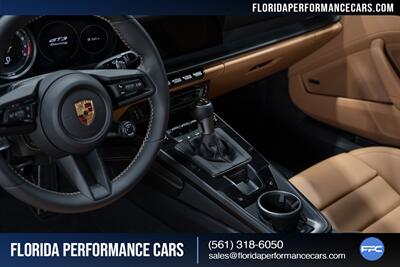 2022 Porsche 911 GT3 Touring   - Photo 26 - Riviera Beach, FL 33407