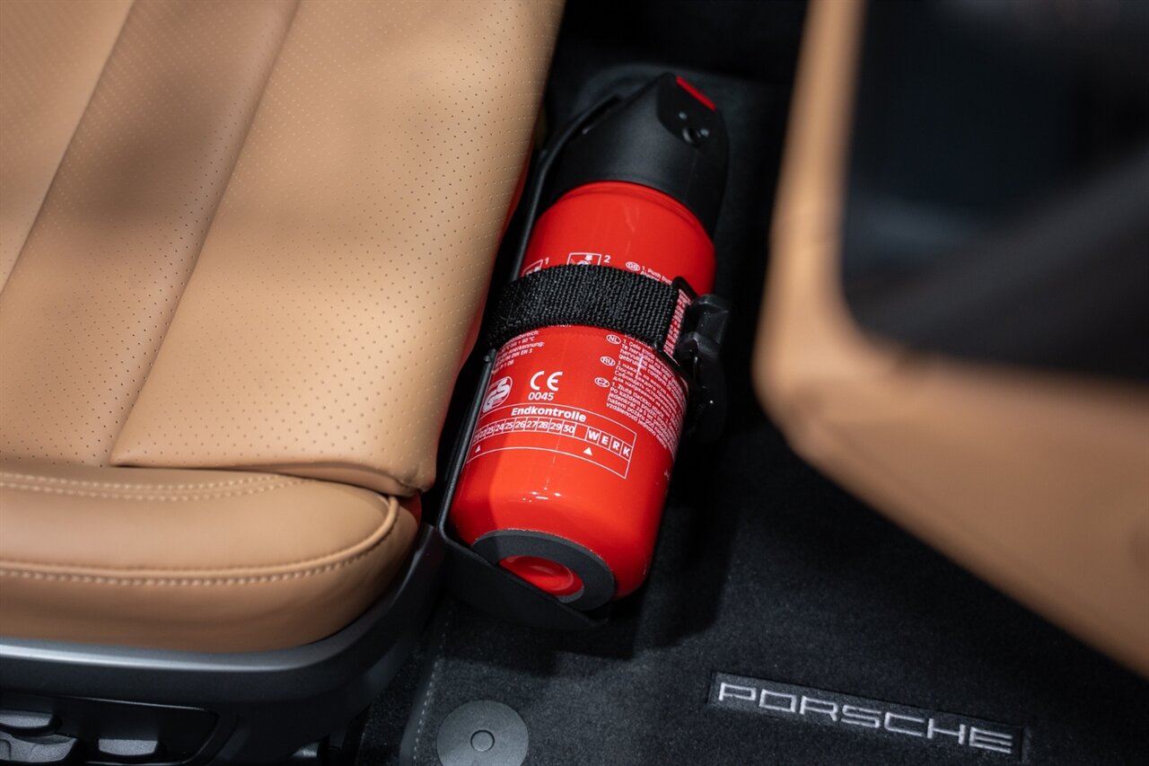 2022 Porsche 911 GT3 Touring   - Photo 64 - Riviera Beach, FL 33407