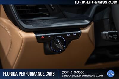2022 Porsche 911 GT3 Touring   - Photo 65 - Riviera Beach, FL 33407
