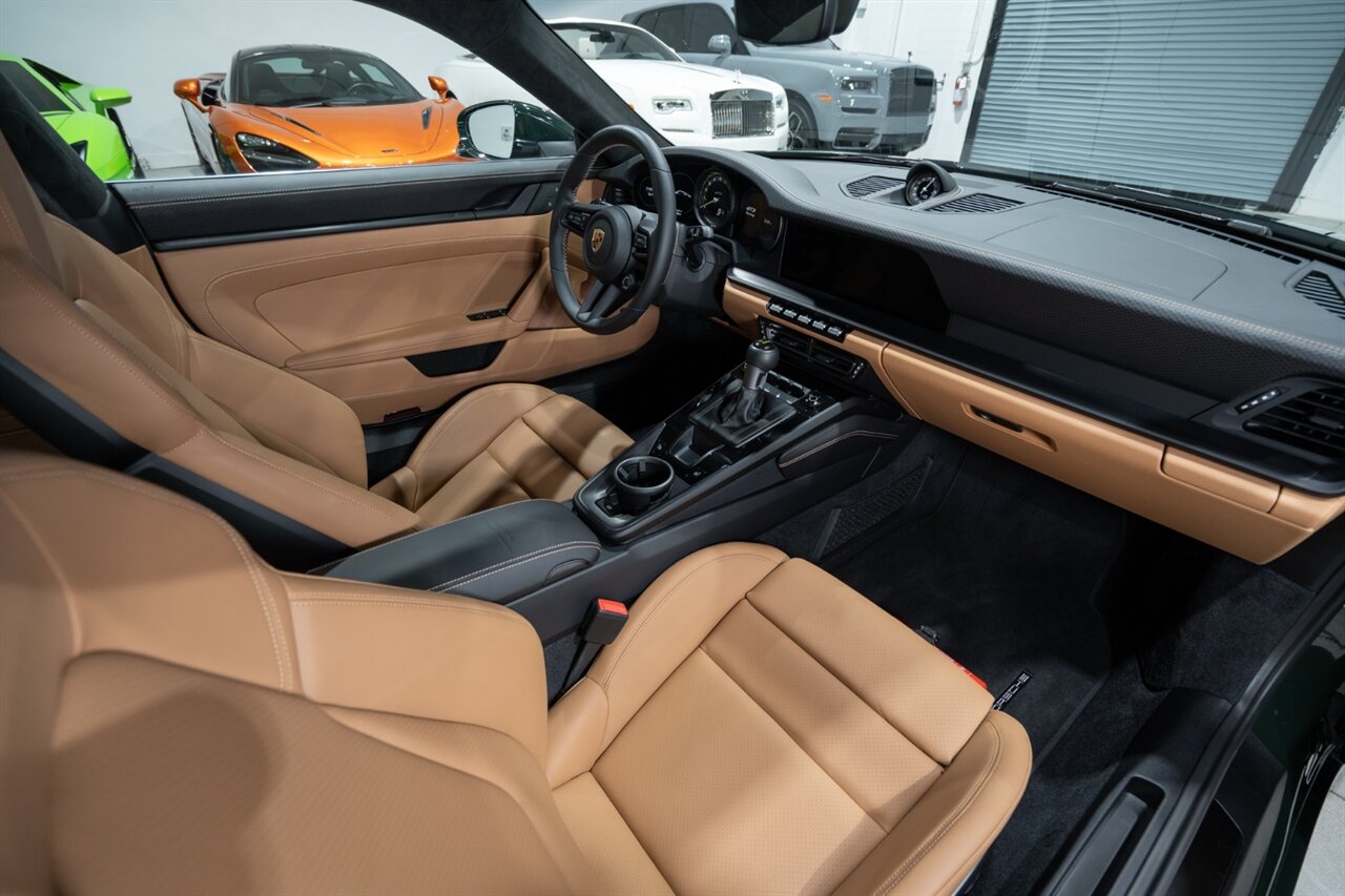 2022 Porsche 911 GT3 Touring   - Photo 33 - Riviera Beach, FL 33407