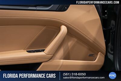 2022 Porsche 911 GT3 Touring   - Photo 22 - Riviera Beach, FL 33407