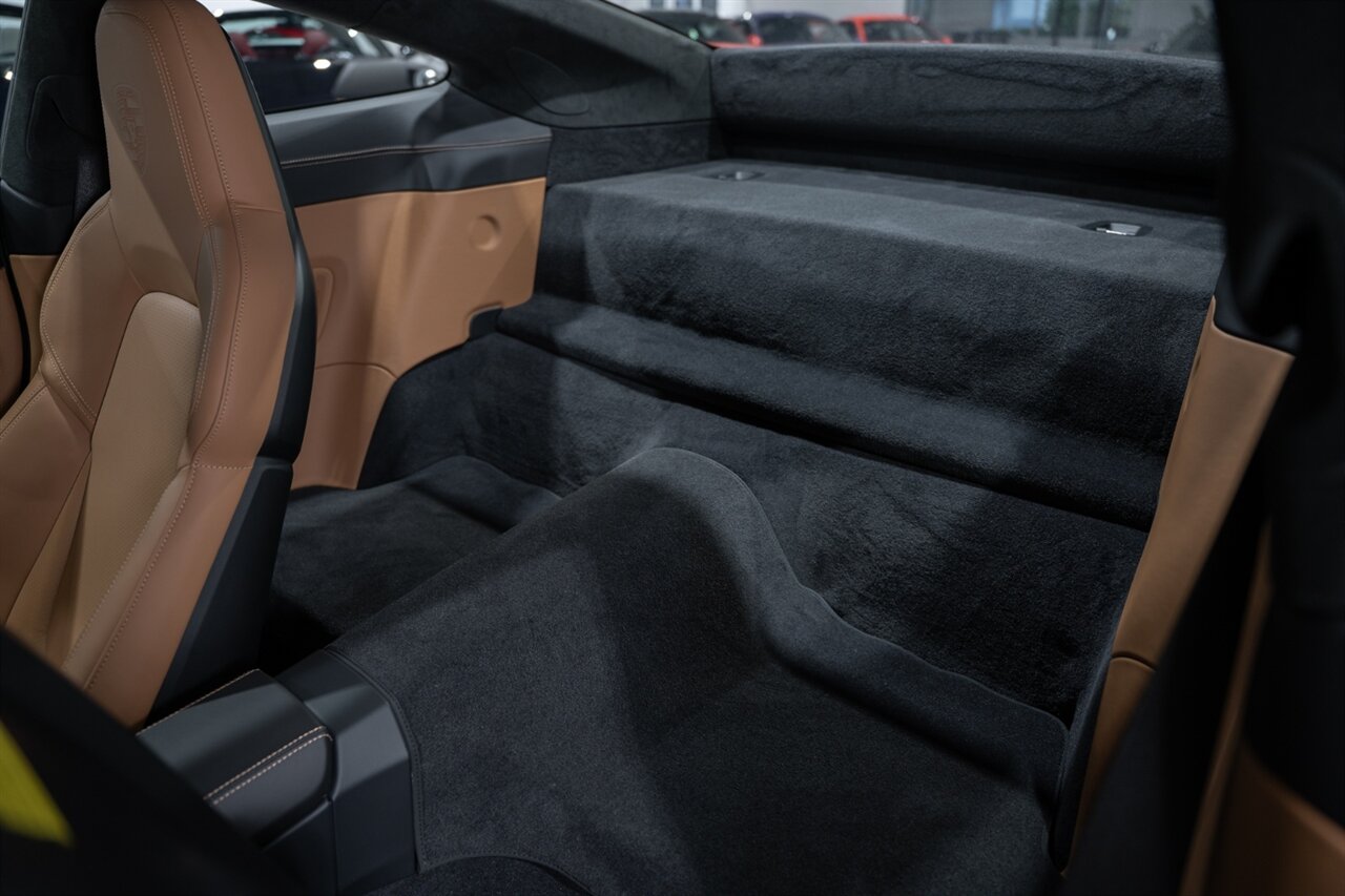 2022 Porsche 911 GT3 Touring   - Photo 27 - Riviera Beach, FL 33407
