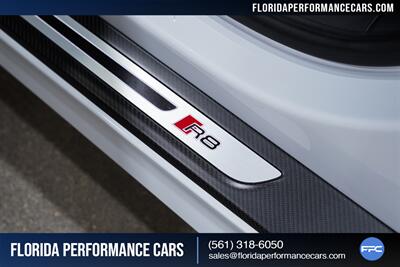 2017 Audi R8 5.2 quattro V10 Plus   - Photo 76 - Riviera Beach, FL 33407