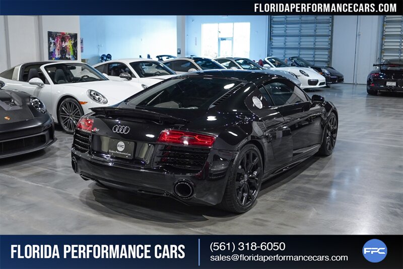 2015 Audi R8 5.2 quattro   - Photo 8 - Riviera Beach, FL 33407