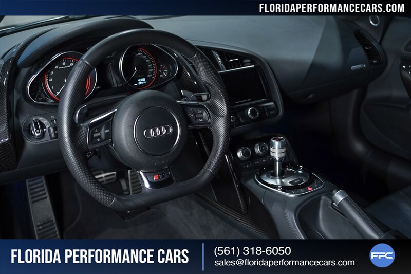 2015 Audi R8 5.2 quattro   - Photo 44 - Riviera Beach, FL 33407