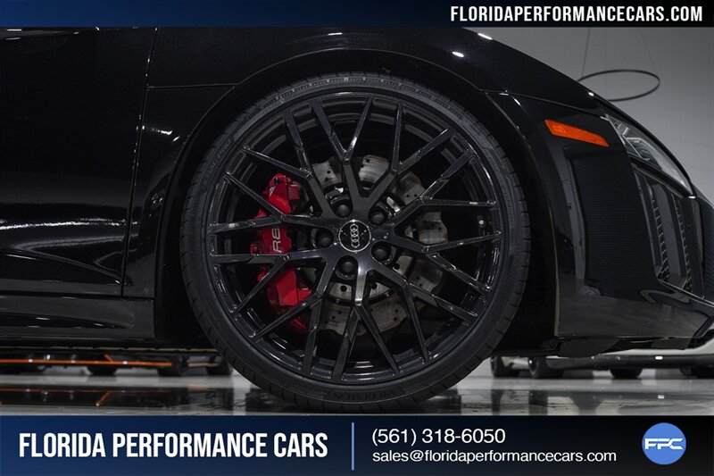 2018 Audi R8 5.2 V10 RWS   - Photo 44 - Riviera Beach, FL 33407