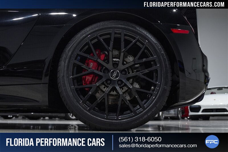 2018 Audi R8 5.2 V10 RWS   - Photo 12 - Riviera Beach, FL 33407