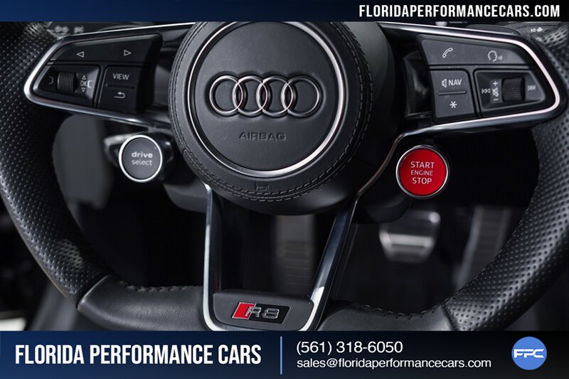 2018 Audi R8 5.2 V10 RWS   - Photo 47 - Riviera Beach, FL 33407