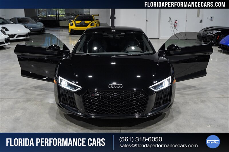 2018 Audi R8 5.2 V10 RWS   - Photo 34 - Riviera Beach, FL 33407