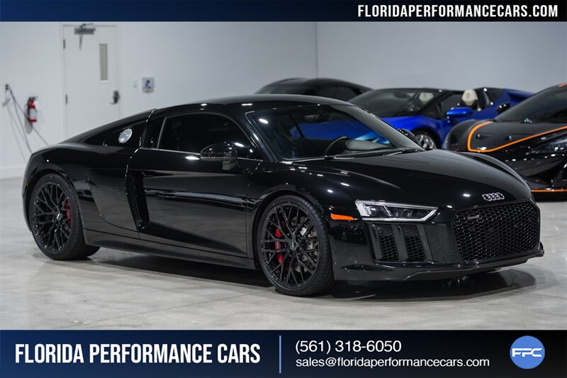 2018 Audi R8 5.2 V10 RWS   - Photo 17 - Riviera Beach, FL 33407