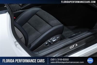 2015 Porsche 911 GT3   - Photo 35 - Riviera Beach, FL 33407