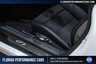 2015 Porsche 911 GT3   - Photo 24 - Riviera Beach, FL 33407